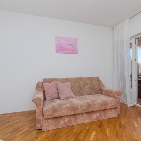Skiljini Dvori - Apartman Макарська Екстер'єр фото