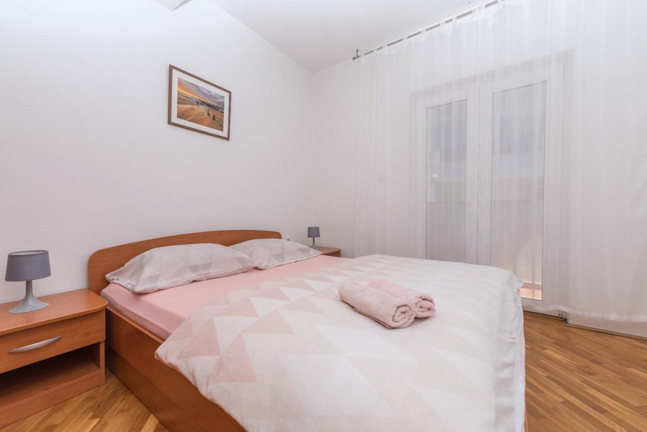 Skiljini Dvori - Apartman Макарська Екстер'єр фото