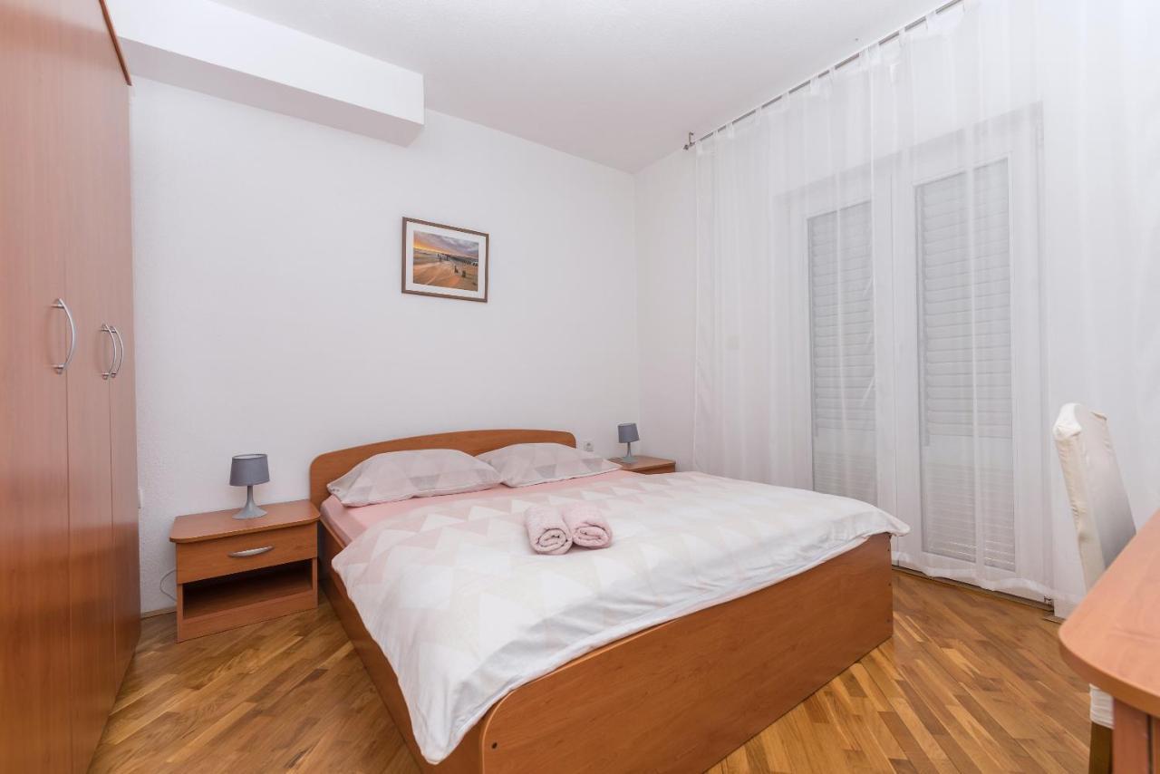 Skiljini Dvori - Apartman Макарська Екстер'єр фото